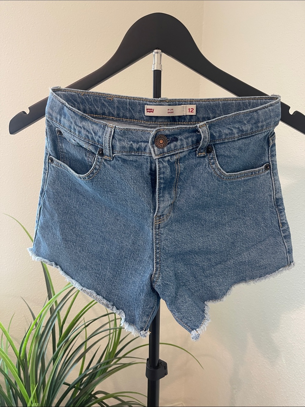 Levi's Girls Blue Denim Raw-Hem Cutoff Shorts